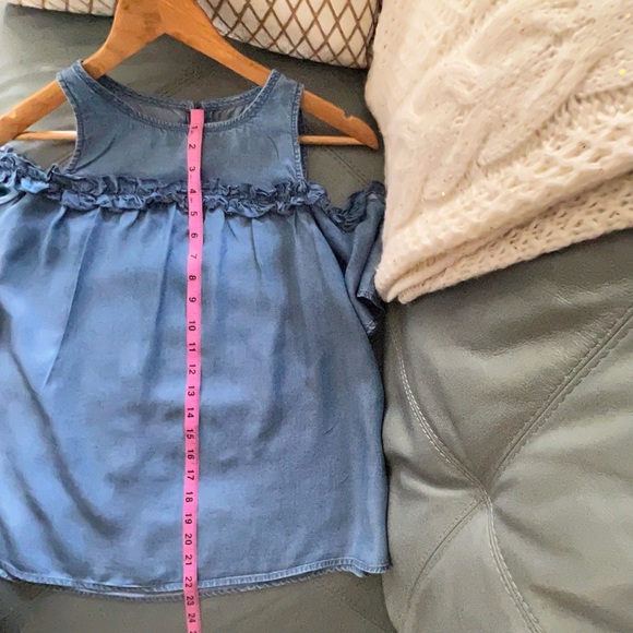 LC LAUREN CONRAD Cold Shoulder CHAMBRAY Ruffle Blouse COLD SHOULDER Top XS - Picture 7 of 11